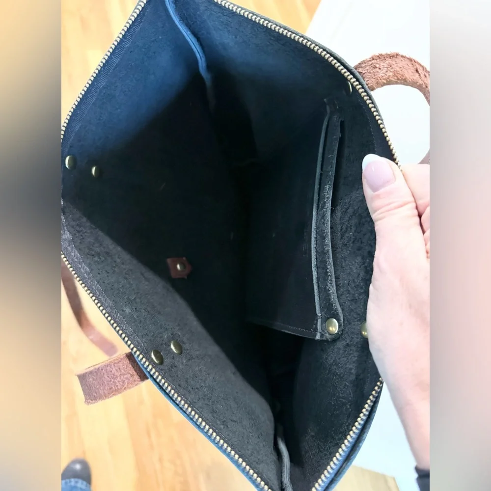 Neva Opet Nikki Zip Tote in Black and Cognac - Picture 7 of 10